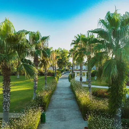 Üdülőközpont Euphoria Palm 5*